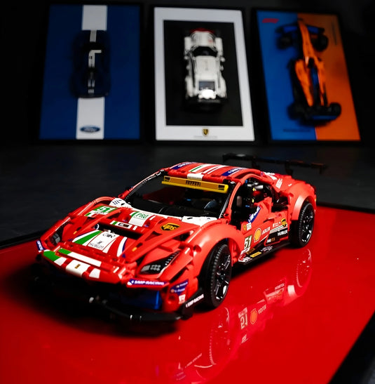 Картина з розібраним конструктором Ferrari GTE